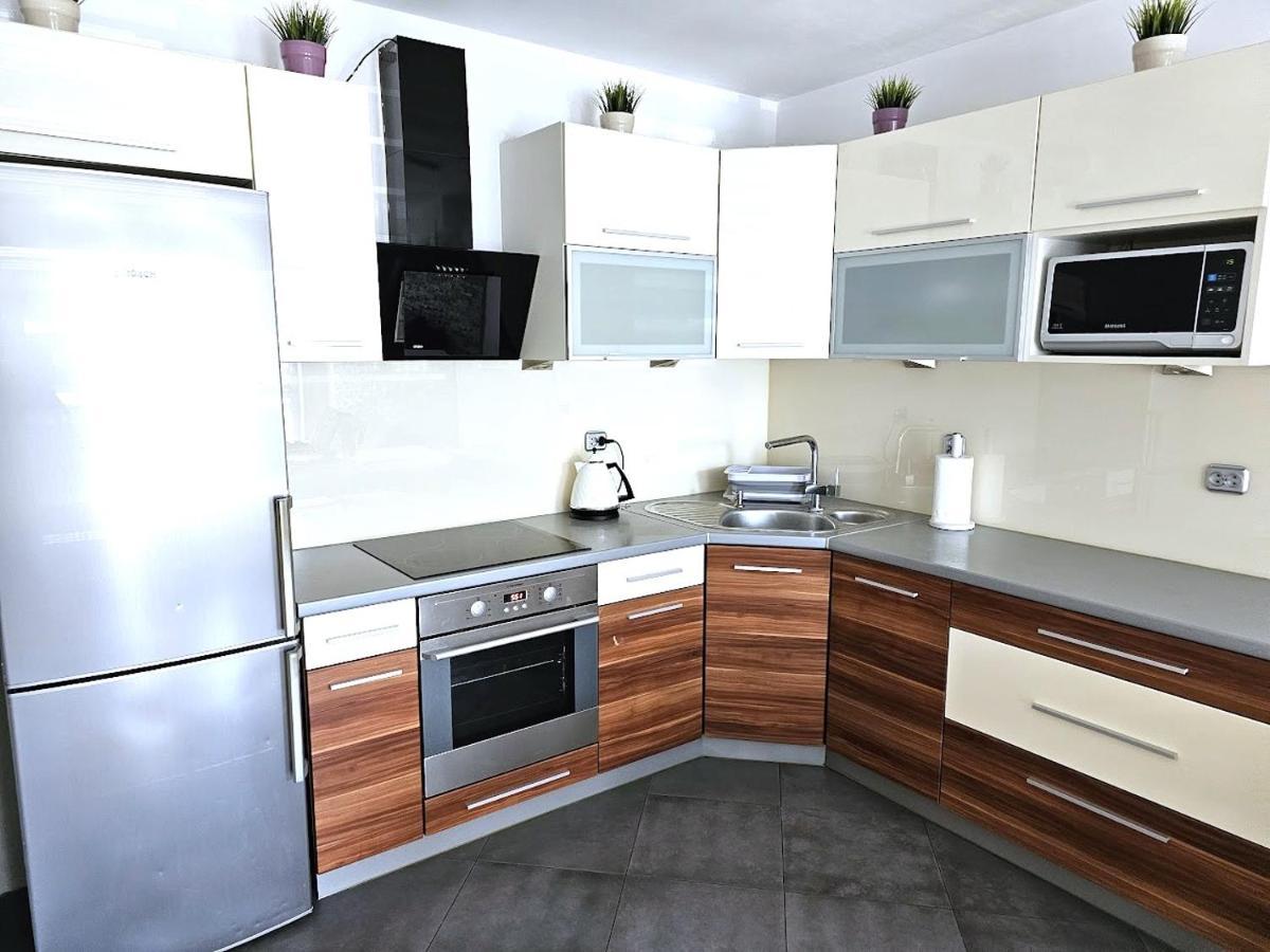 Mieszkanie 6-Osobowe Krakow Przy Plywajacych Basenach Zakrzowek Exterior foto